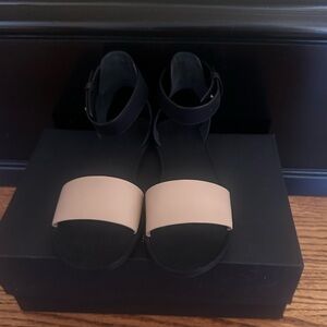 Vince. Black and Brown Sawyer Capucnoblk LE Sandal